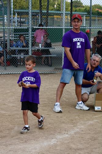 Nat-looking-at-trophy