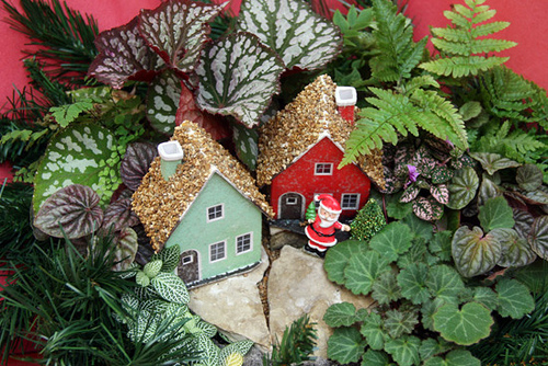 Santa-by-Houses