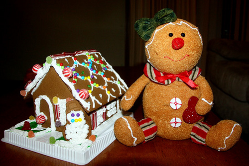 2012-Gingerbread-House