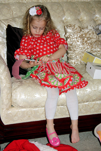 Autumn-on-couch-with-Mini-iPad