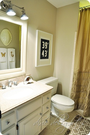 White Mirror_Dixie delights