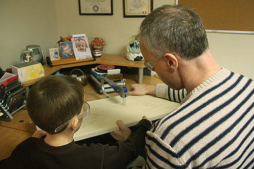 Brian-and-Nathan-cutting