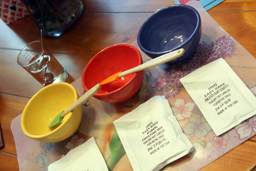Bowls-Ready-for-Icing-Mixens