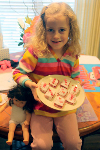 Auttie-and-her-Cake-Bars