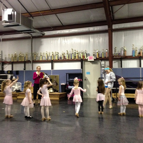Aut doing heel spike at her dance show.