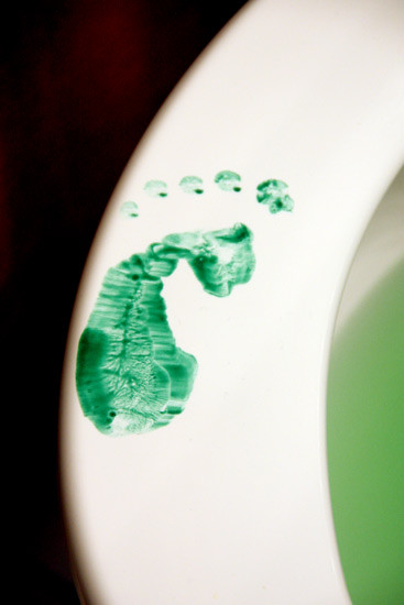 Toilet_Closeup-Foot