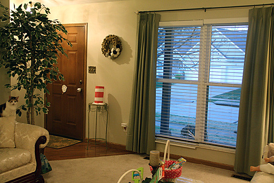 Wreath-Hanging-In-Room