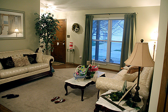 Wreath-BIG-view-of-room