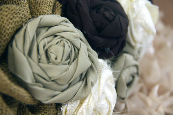 Closeup-Rosettes-on-wreath