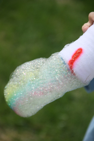 Closeup-Short-Rainbow-Bubble-Nat