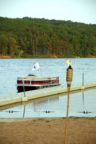 Pirate_Pontoon-view