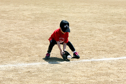 Auttie_Catching-Ball