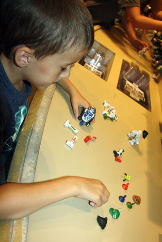 Droid_Nat-selecting-pieces