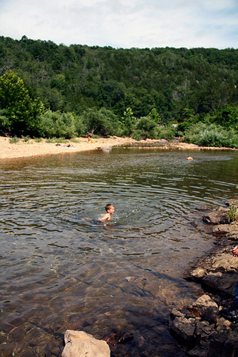 ShutIn_Nat-swimming