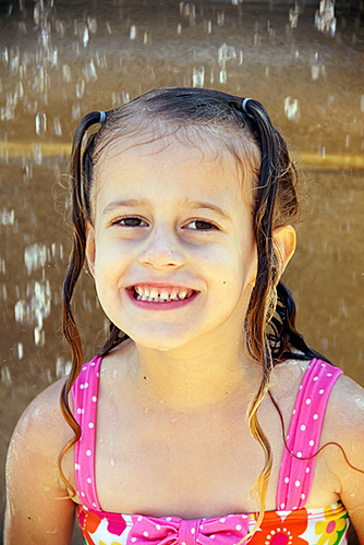 Aut-Pool-Close-up-of-Face