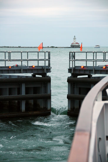 BoatCruise_Lock-Opening