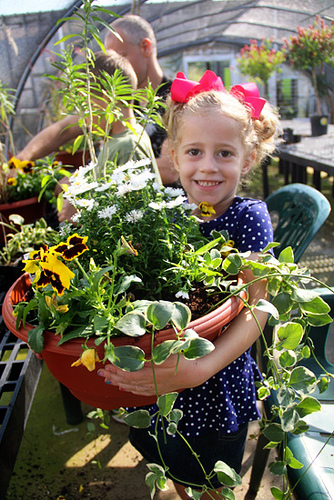 Autumn-holding-her-finished-pot