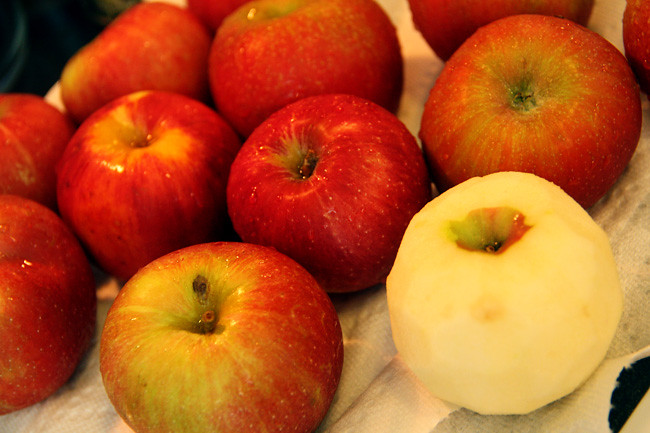 Prep_1-Apple-Pealed