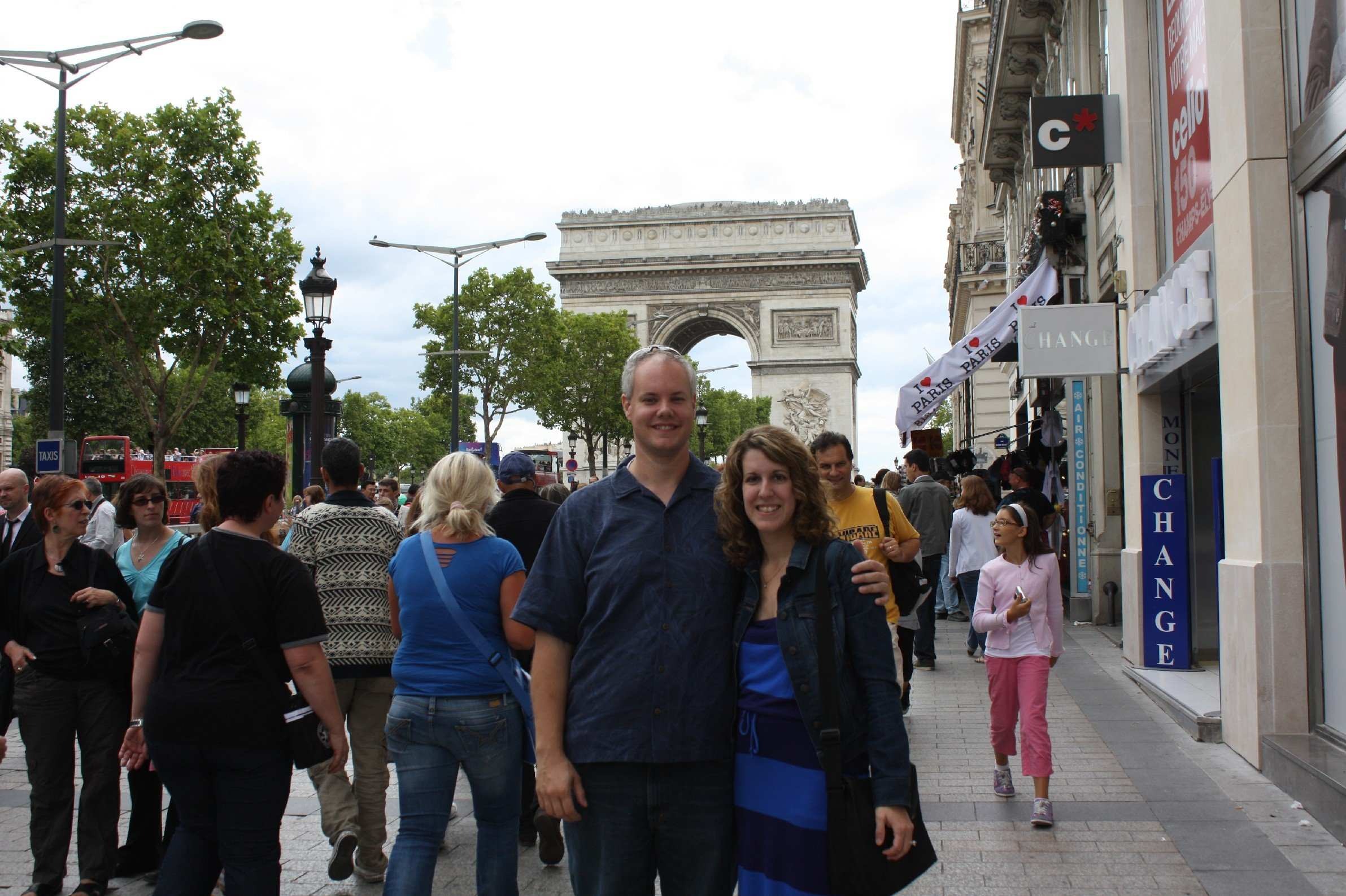 Triumphal-arch-from-street