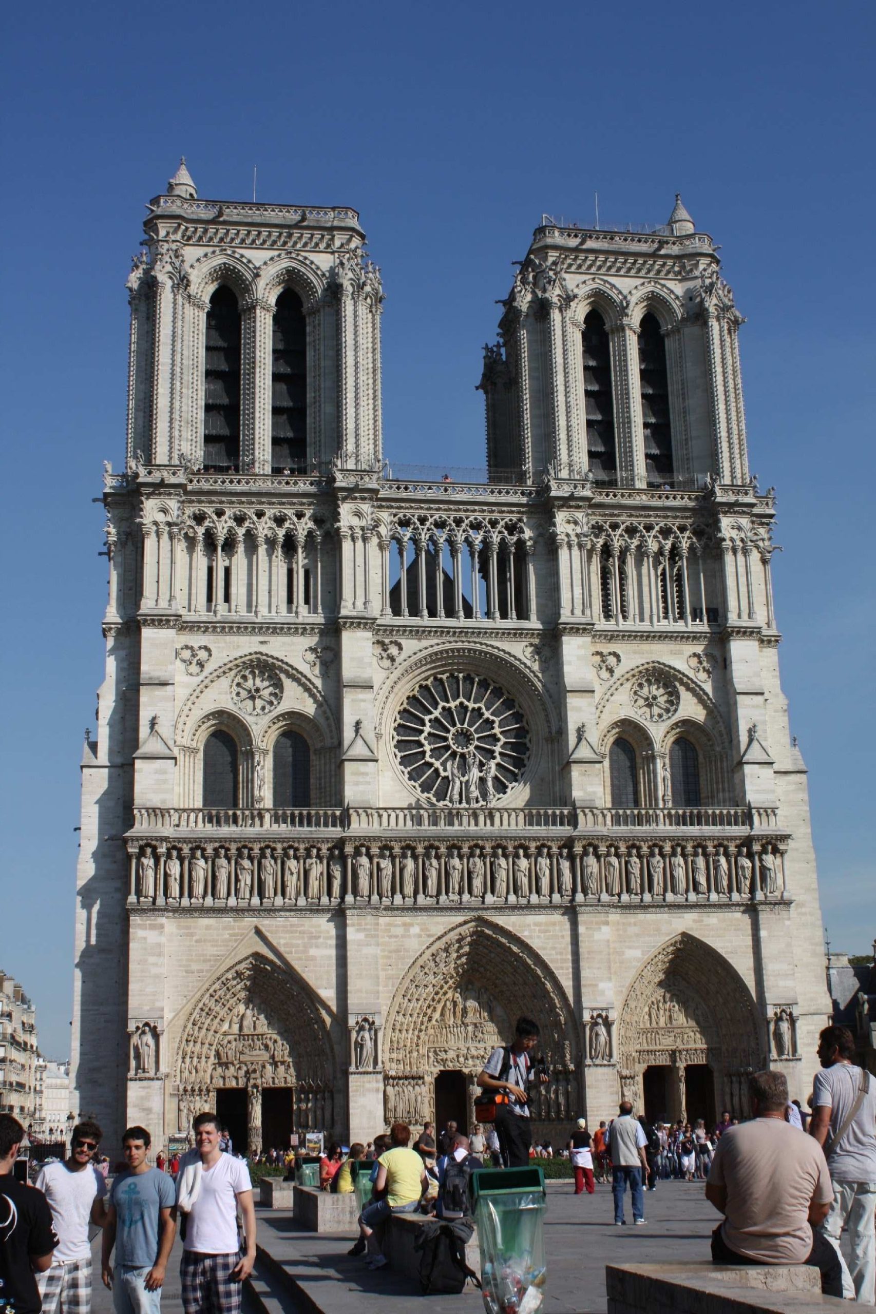 Notre-Dam-Bldg